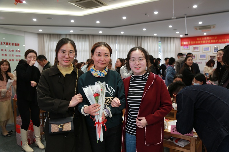 圖4.4 徐鳳燕師徒.JPG