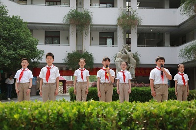 晨會唱歌照(zhào)片 (2).JPG