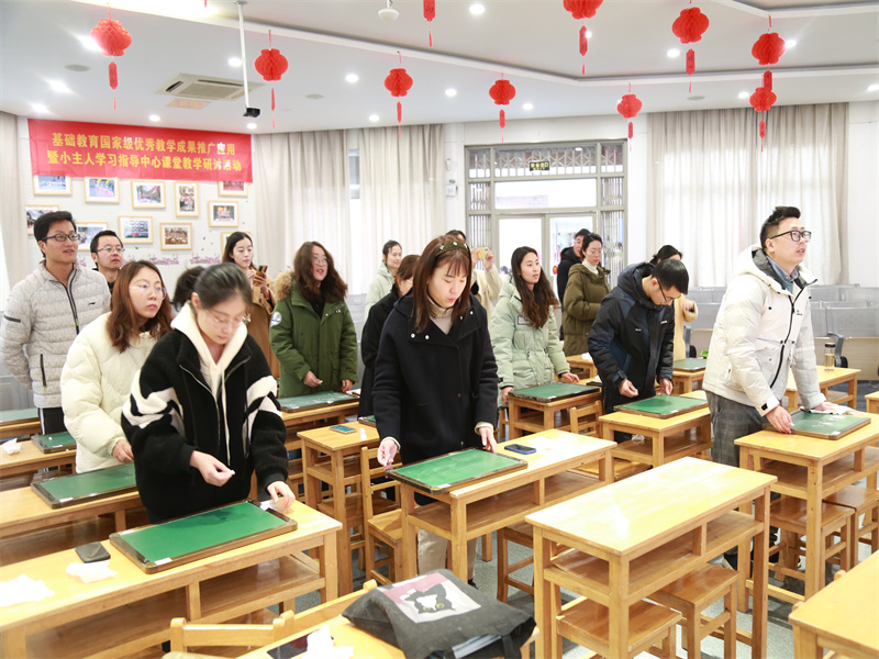 3.前面看(kàn) 全景.jpg 3.前面看(kàn) 全景.jpg