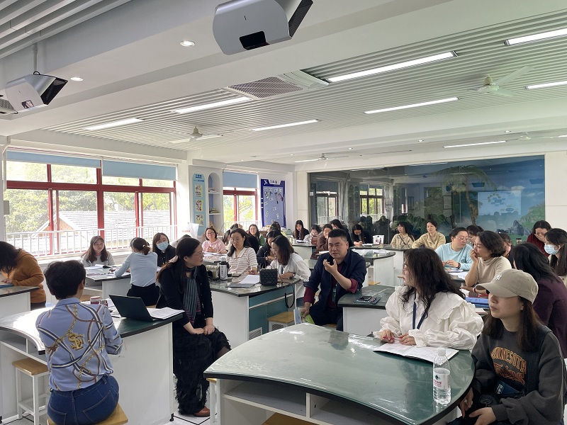 14. 3 數學 與會老師同研討(tǎo).jpg 14. 3 數學 與會老師同研討(tǎo).jpg