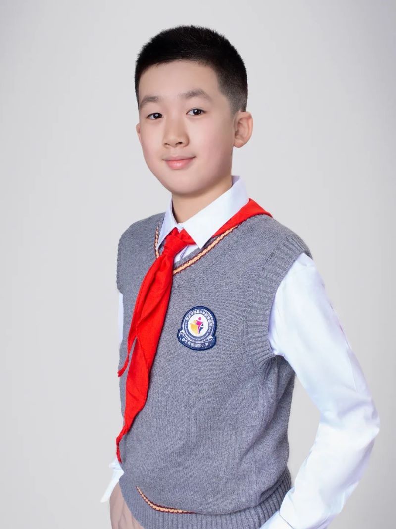 生6宋博陽六1班.jpg 生6宋博陽六1班.jpg