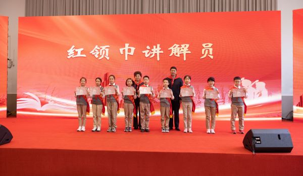 講解員(yuán) (1).jpg